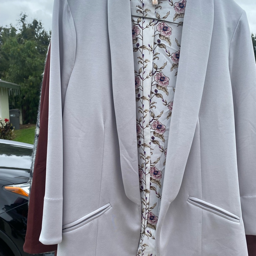 Skies are Blue Women’s Blazer